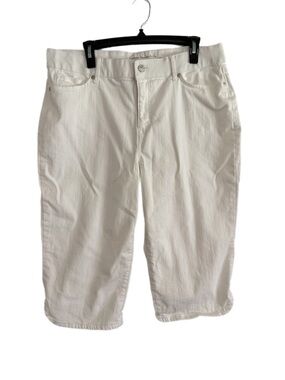 Gloria Vanderbilt White Women’s All around Slimming Effect Skimmer Jean Shorts